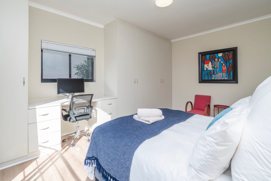 To Let 4 Bedroom Property for Rent in Oranjezicht Western Cape